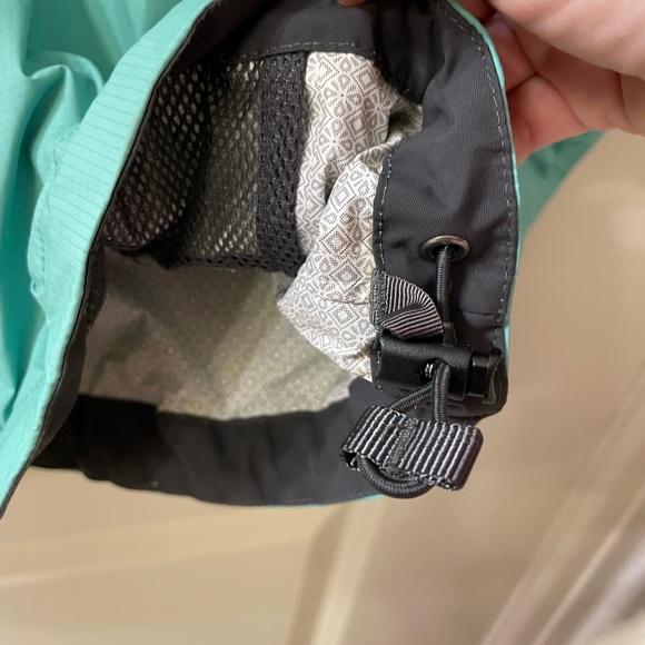 The North Face Rain Jacket sz Small - Picture 6 of 10